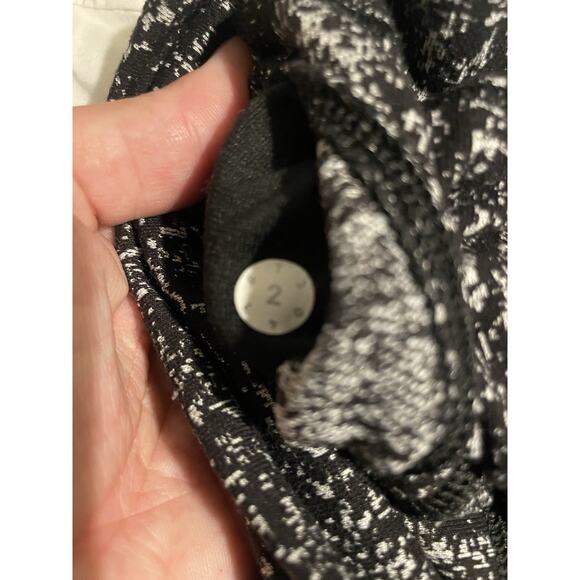 Lululemon High Times Pant Luon Suited Jacquard Black White size 2 - Picture 6 of 6